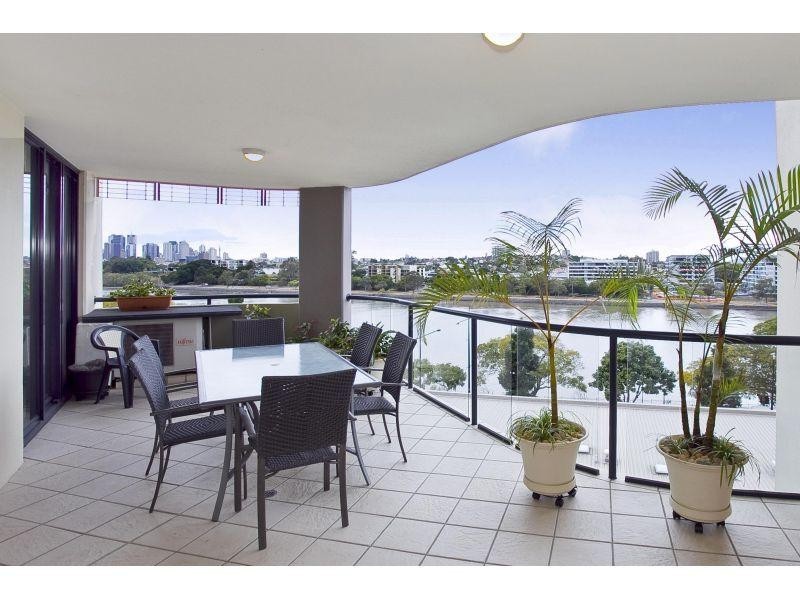 9 Sylvan Road, Toowong QLD 4066