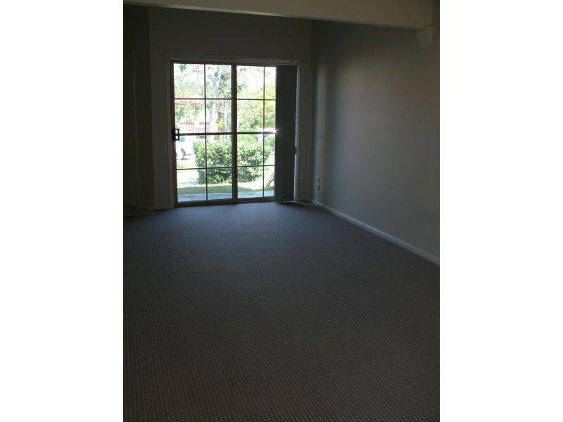 1A Alison Road, Carrara QLD 4211