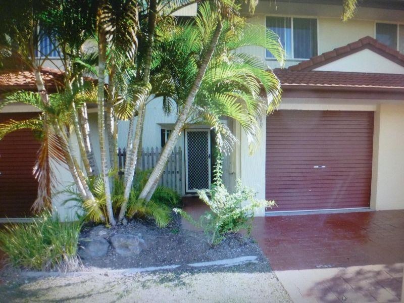 102 Alexander Drive, Highland Park QLD 4211