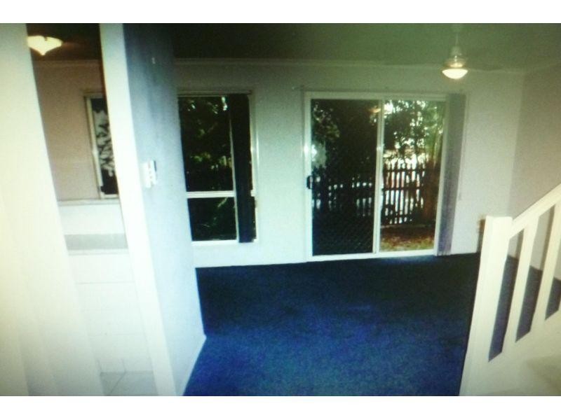 102 Alexander Drive, Highland Park QLD 4211