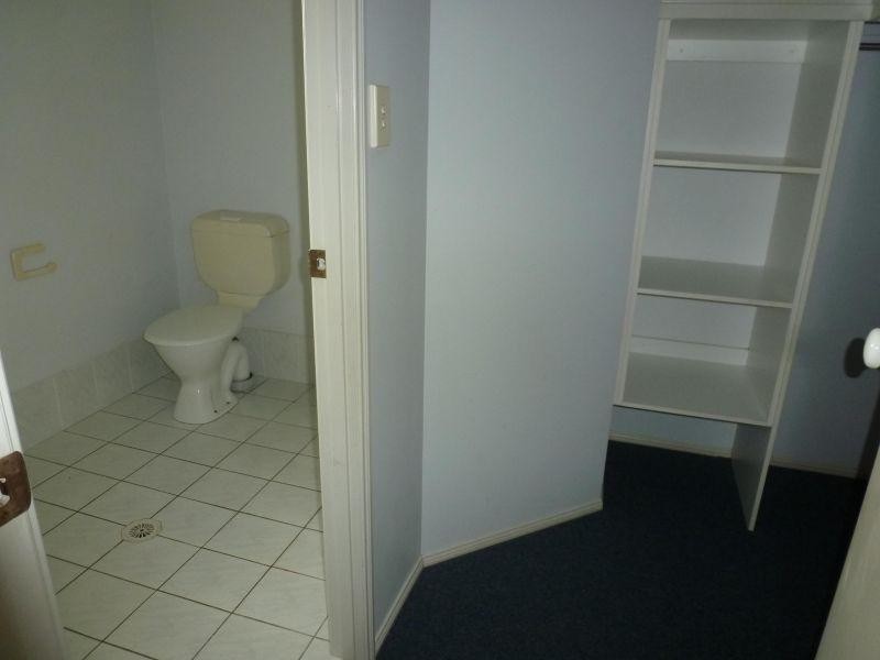 102 Alexander Drive, Highland Park QLD 4211