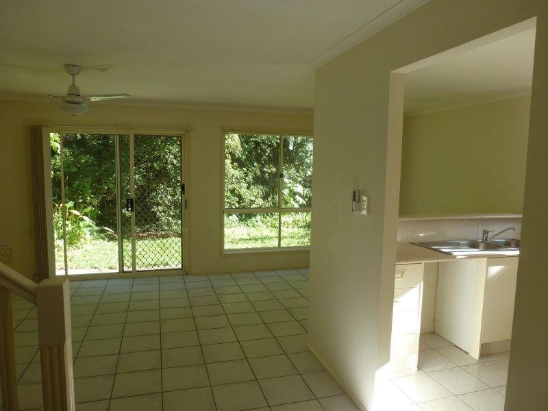 102 Alexander Drive, Highland Park QLD 4211