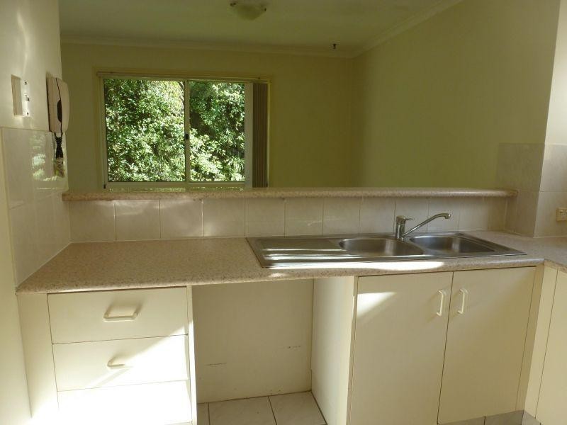 102 Alexander Drive, Highland Park QLD 4211