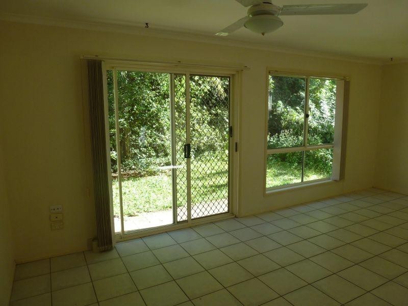 102 Alexander Drive, Highland Park QLD 4211