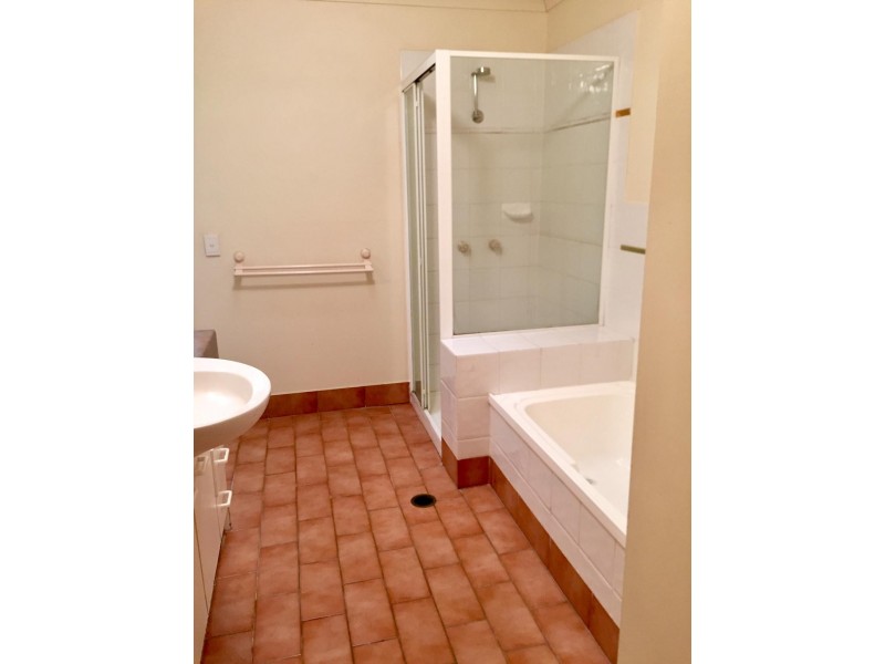 30/6-20 Ben Lomond Drive, Highland Park QLD 4211