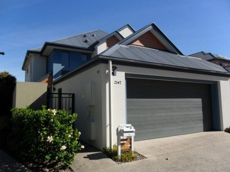 1 The Vistas Drive, Carrara QLD 4211