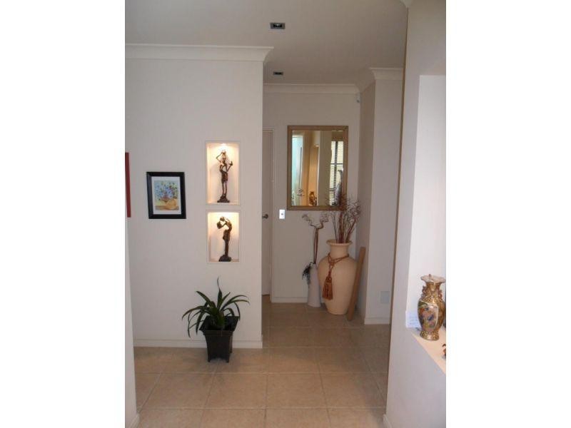 1 The Vistas Drive, Carrara QLD 4211