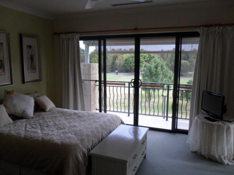 1 The Vistas Drive, Carrara QLD 4211