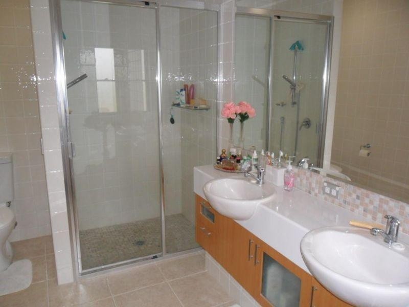 1 The Vistas Drive, Carrara QLD 4211