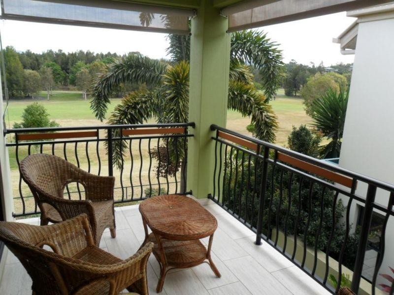 1 The Vistas Drive, Carrara QLD 4211