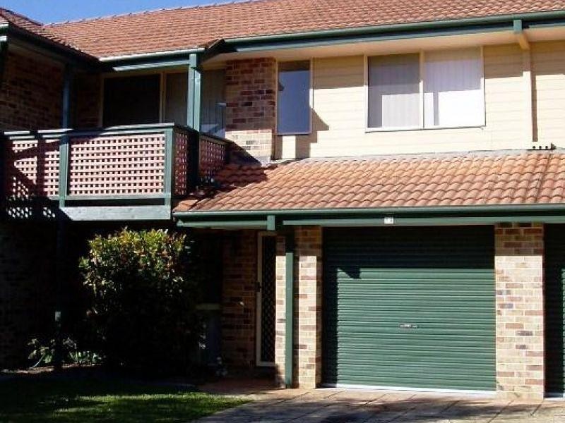 23 Tristan Court, Benowa QLD 4217