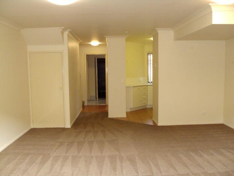 Lodge 1 Unit 3/87-91 Heeb Street, Ashmore QLD 4214