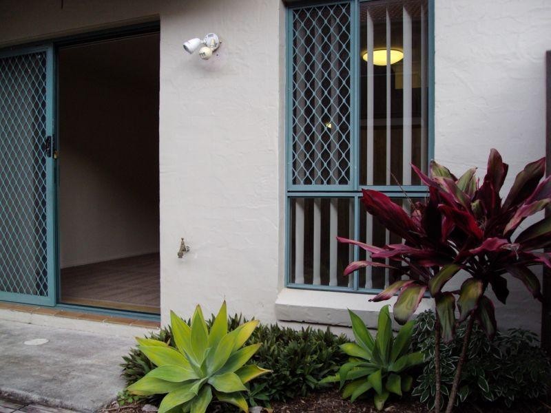 Lodge 1 Unit 3/87-91 Heeb Street, Ashmore QLD 4214