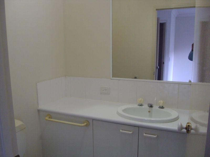 Lodge 1 Unit 3/87-91 Heeb Street, Ashmore QLD 4214