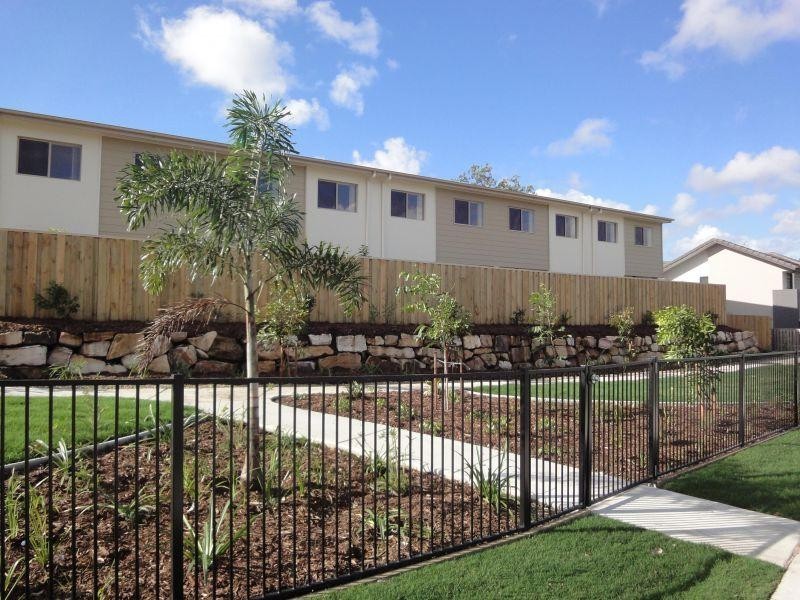 2 Weir Drive, Upper Coomera QLD 4209
