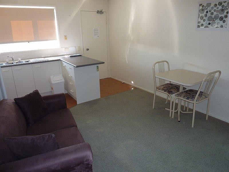 12 Lloyd Street, Southport QLD 4215