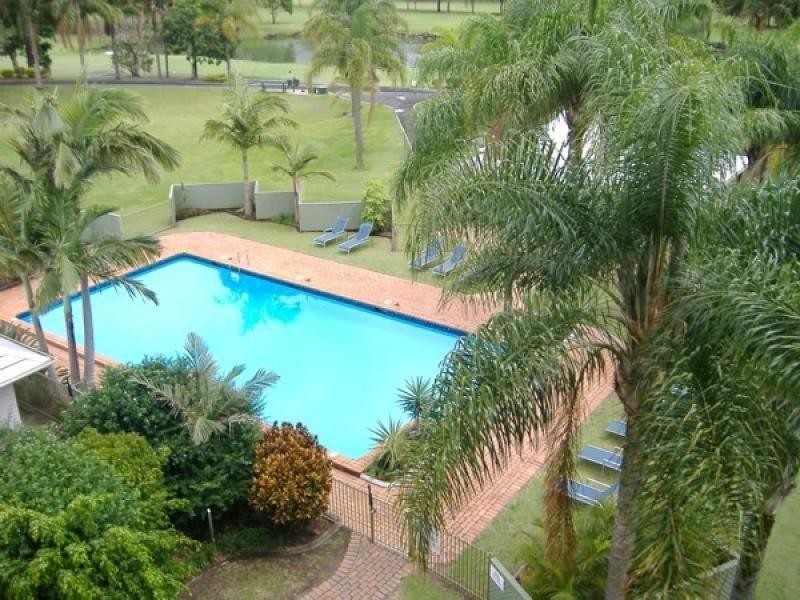 Clear Island Waters QLD 4226