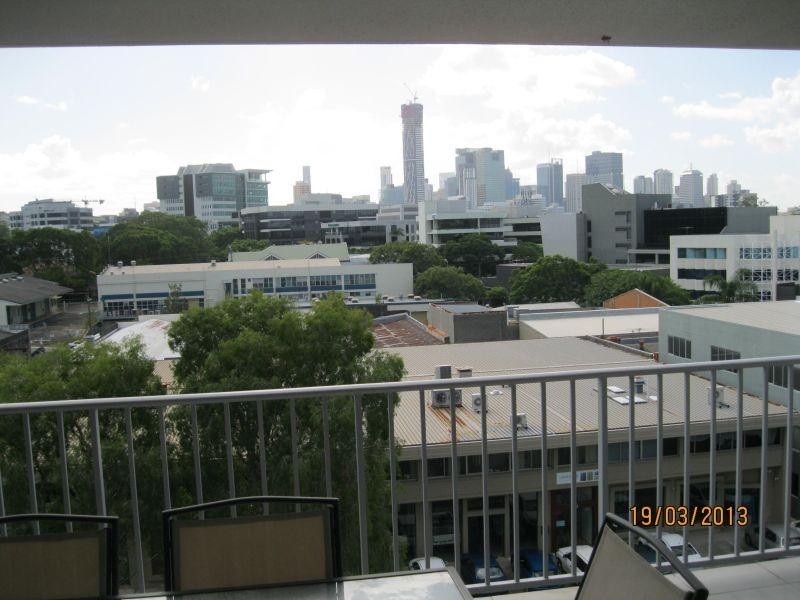 Apartment 20/15 Walsh Street, Milton QLD 4064