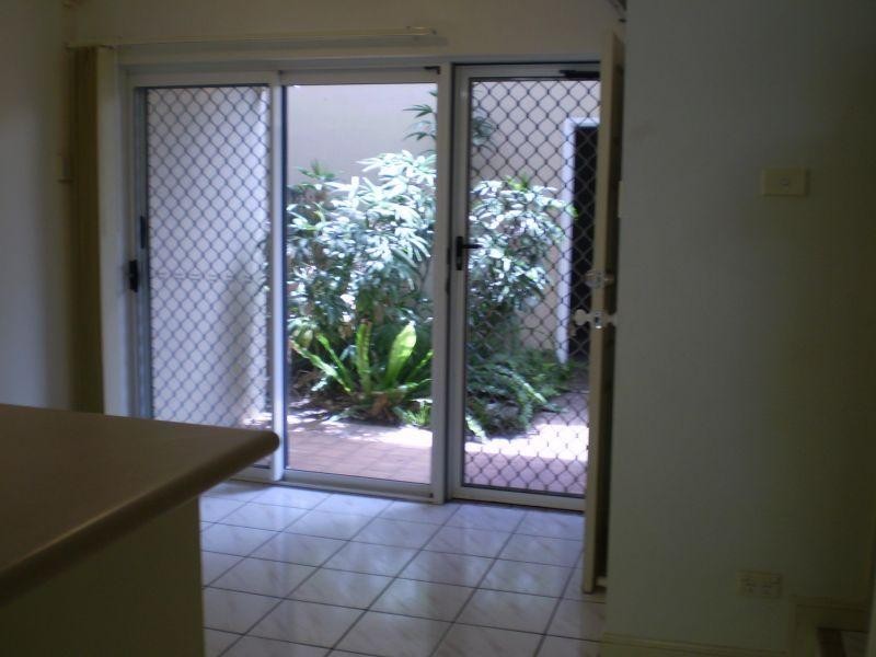 203 Mayers Street, Cairns QLD 4870