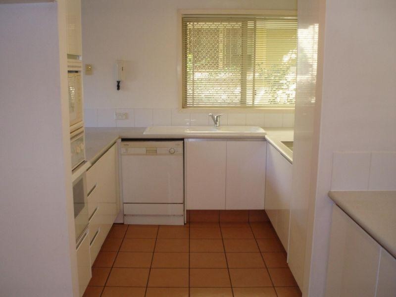 152 Palm Meadows Drive, Carrara QLD 4211