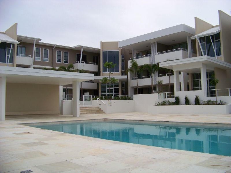 37/1 Lakefront Crescent, Varsity Lakes QLD 4227