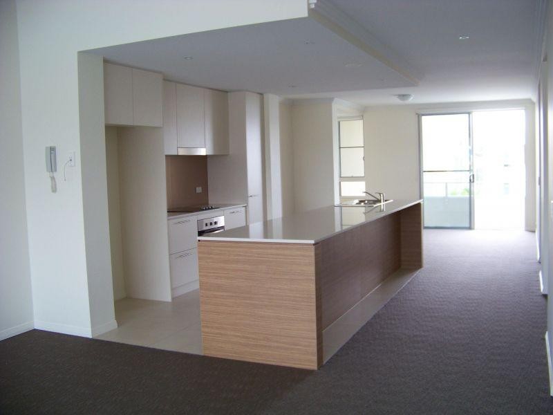 24/1 Lakefront Crescent, Varsity Lakes QLD 4227