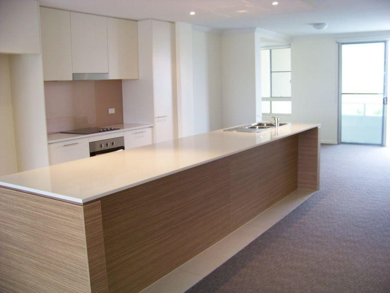 17/1 Lakefront Crescent, Varsity Lakes QLD 4227