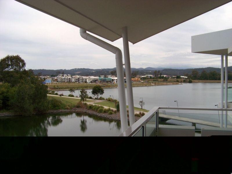35/1 Lakefront Crescent, Varsity Lakes QLD 4227