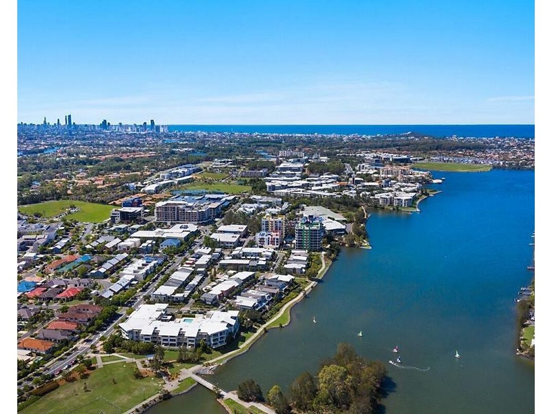 39/1 Lakefront Crescent, Varsity Lakes QLD 4227