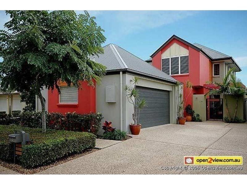 1 The Vistas Drive, Carrara QLD 4211