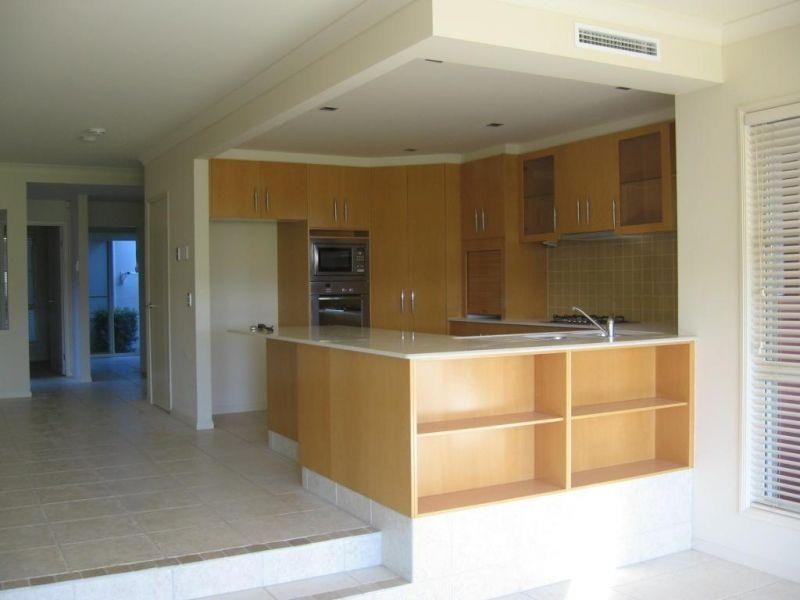 1 The Vistas Drive, Carrara QLD 4211