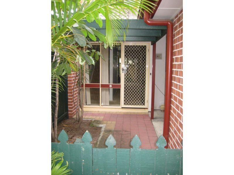 100 Racecourse Road, Bundall QLD 4217