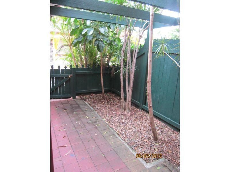 100 Racecourse Road, Bundall QLD 4217