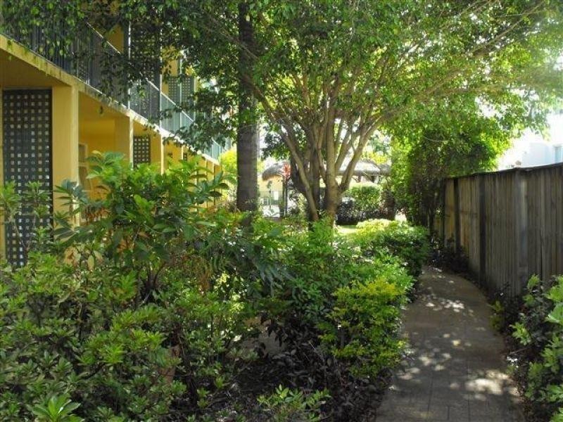 21/3 Redondo Avenue, Miami QLD 4220