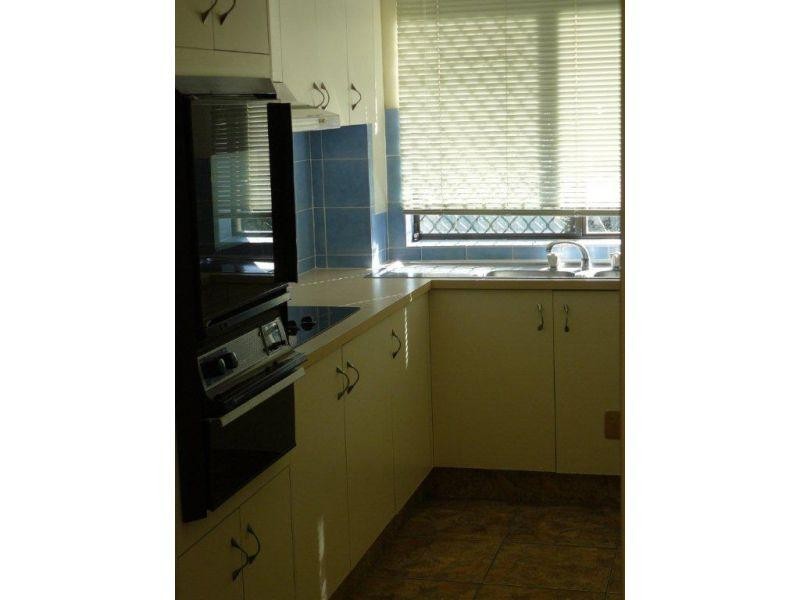 9 Bayview Street, Runaway Bay QLD 4216