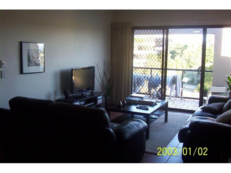 24 Slatyer Avenue, Bundall QLD 4217