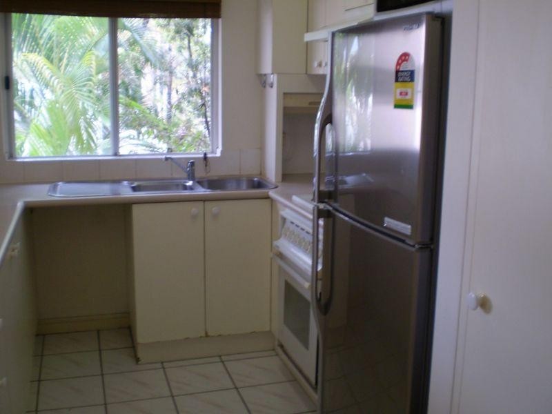 Unit 8/203 Mayers Street, Cairns QLD 4870