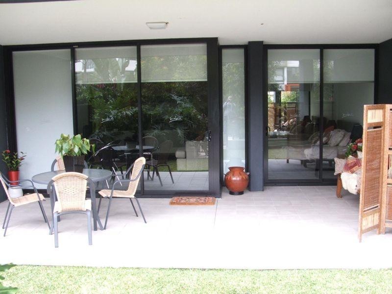 10 Pidgeon Close, West End QLD 4101