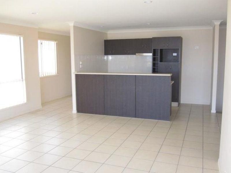 72/1 Sauvignon Parade, Upper Coomera QLD 4209