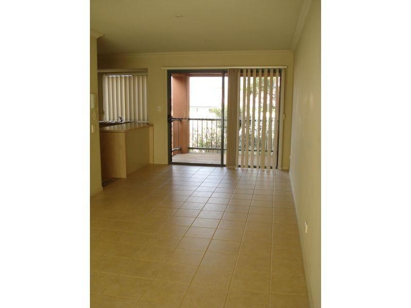 20 Fairway Drive, Clear Island Waters QLD 4226