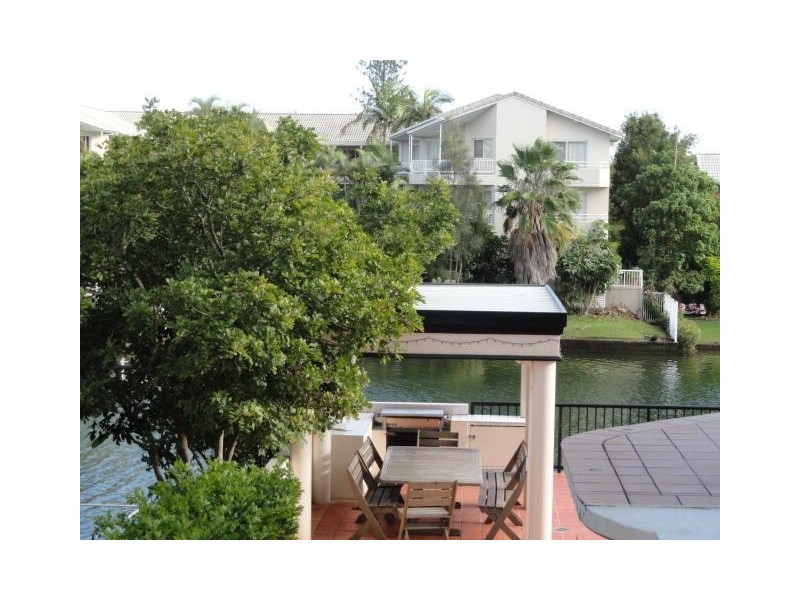 15/12 Paradise Island, Surfers Paradise QLD 4217