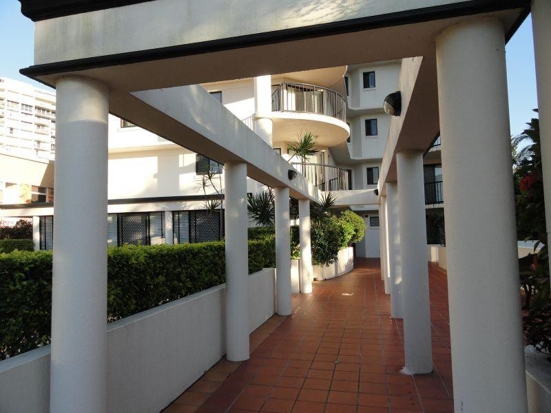 15/12 Paradise Island, Surfers Paradise QLD 4217