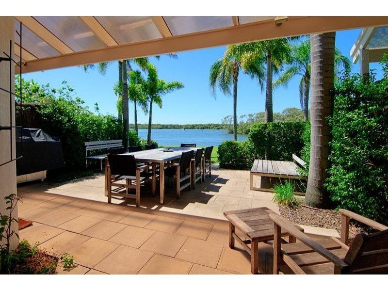 81 Boykambil Esplanade, Hope Island QLD 4212