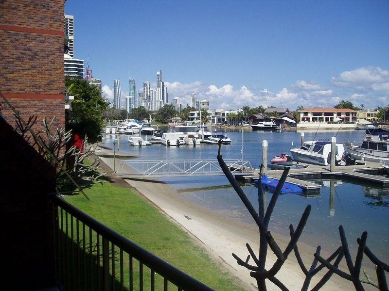 22 Commodore Drive, Paradise Waters QLD 4217