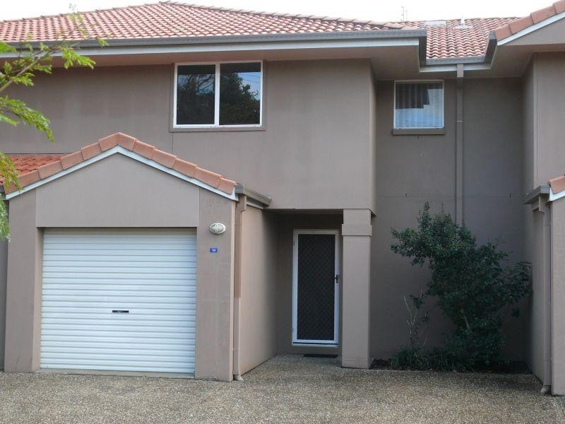 1A Alison Road, Carrara QLD 4211