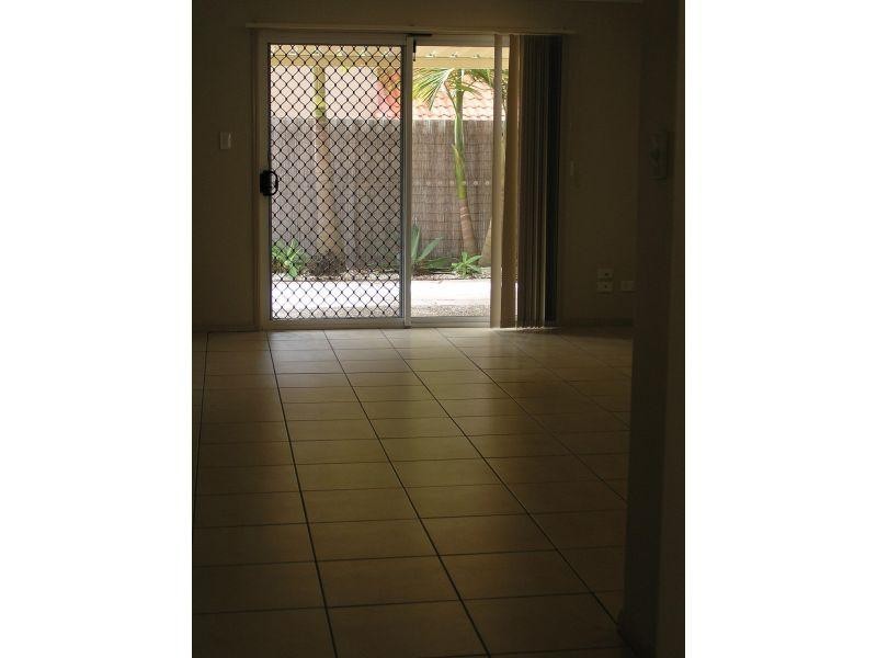 1A Alison Road, Carrara QLD 4211