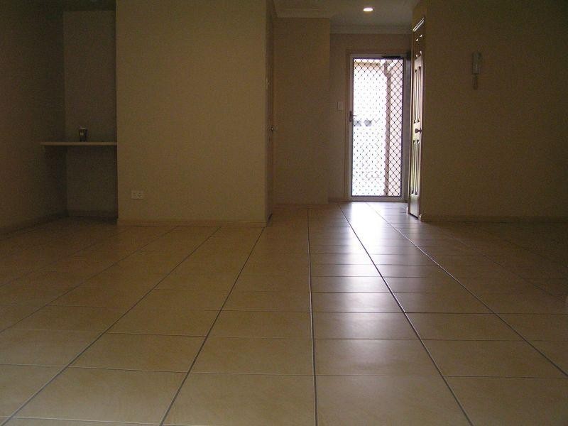 1A Alison Road, Carrara QLD 4211