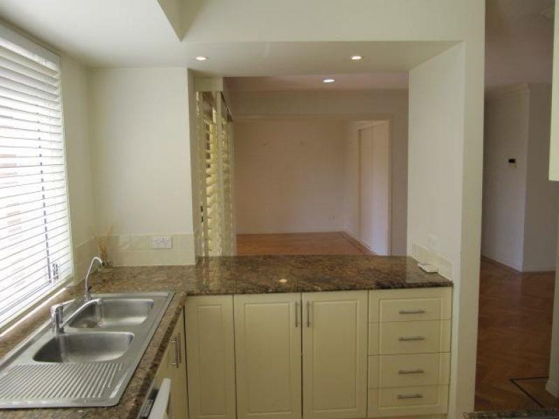 433  Brisbane Road, Arundel QLD 4214