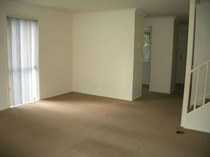 Lodge 4 Unit 9/87-91   Heeb Street, Ashmore QLD 4214