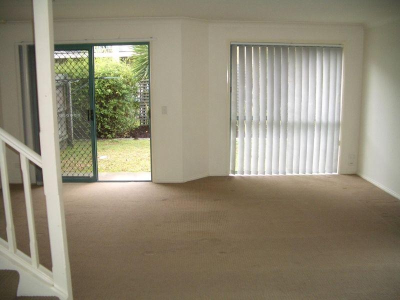 Lodge 4 Unit 9/87-91   Heeb Street, Ashmore QLD 4214